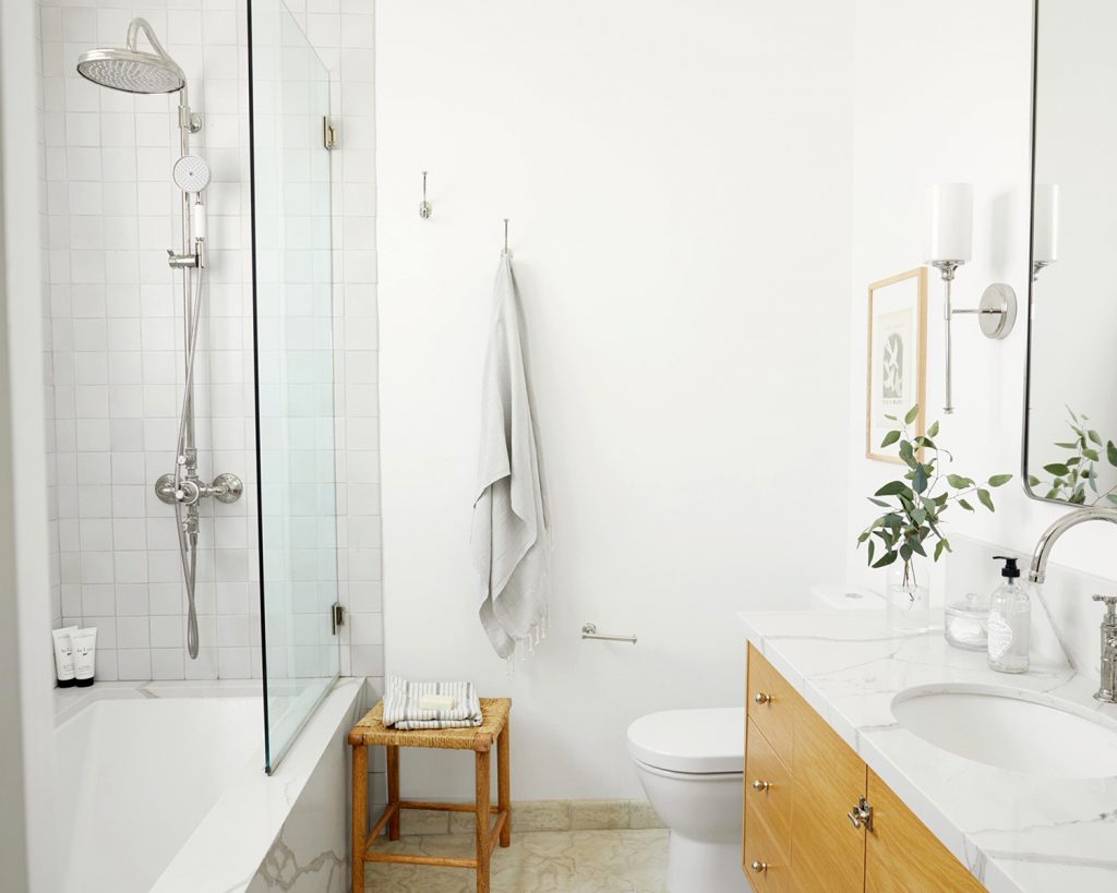 The Ultimate Guide To White Bathrooms