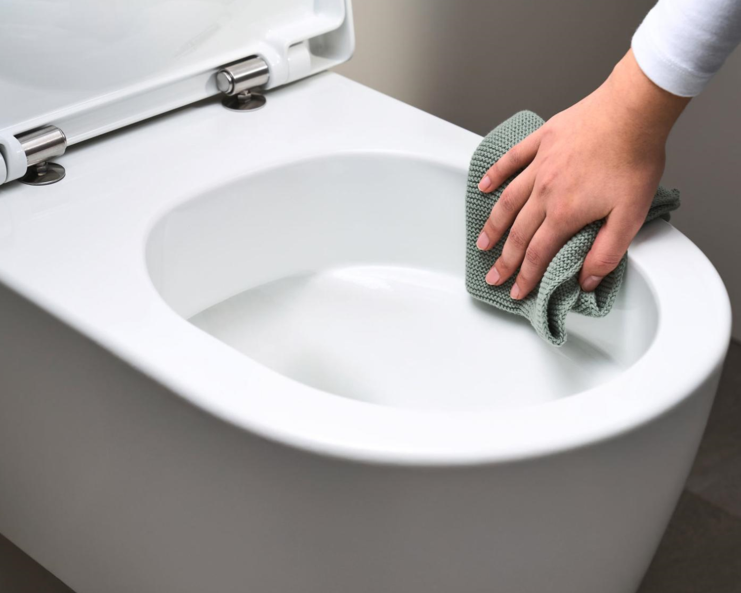 Read more about the article How Direct Flush Toilets Can Transform Your Bathroom Experience