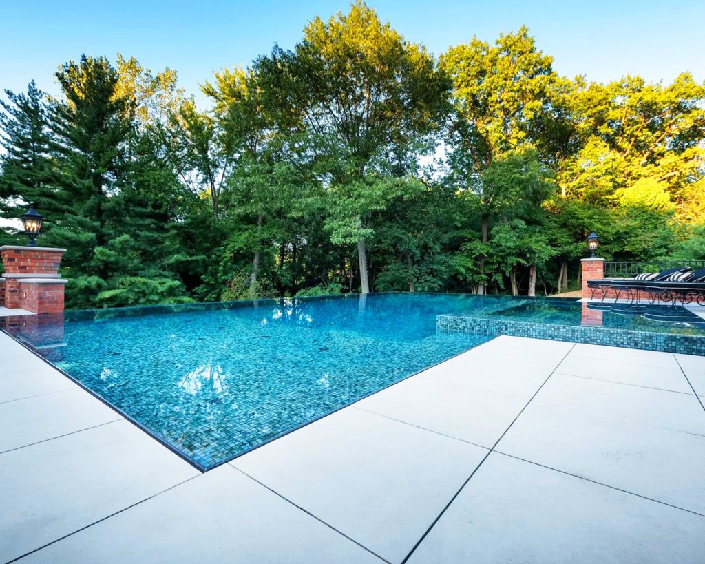 How Infinity Pools Redefine Luxury and Relaxation in Your Backyard